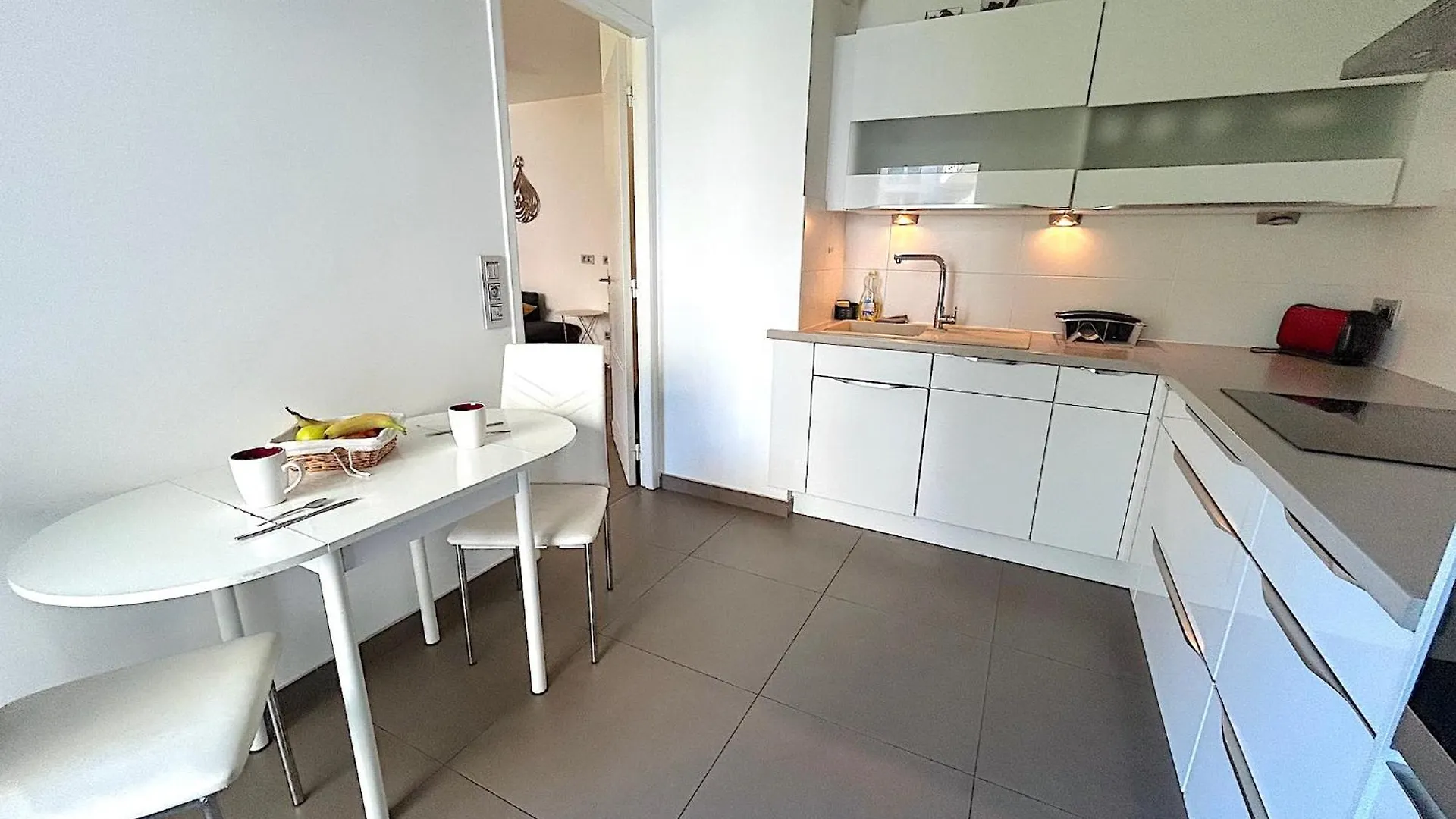 L'Appartement Saussure Parigi 0*,  Francia